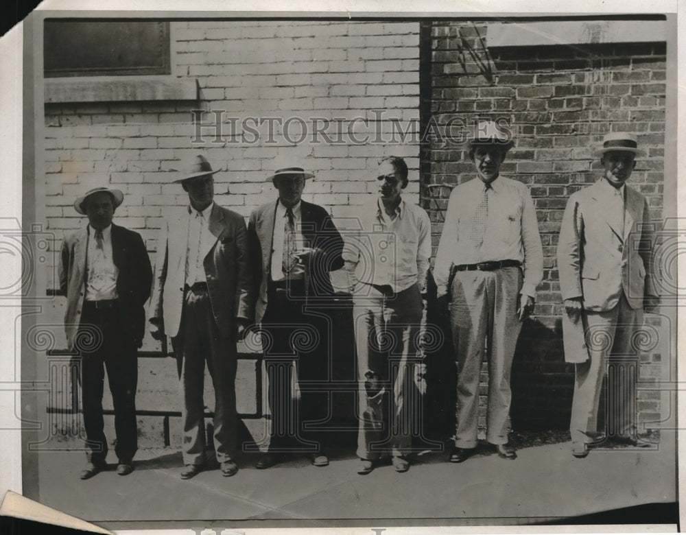 1933 Press Photo Mark Shank, Ohio atty with police J Wakelin,VS Rucker-Historic Images