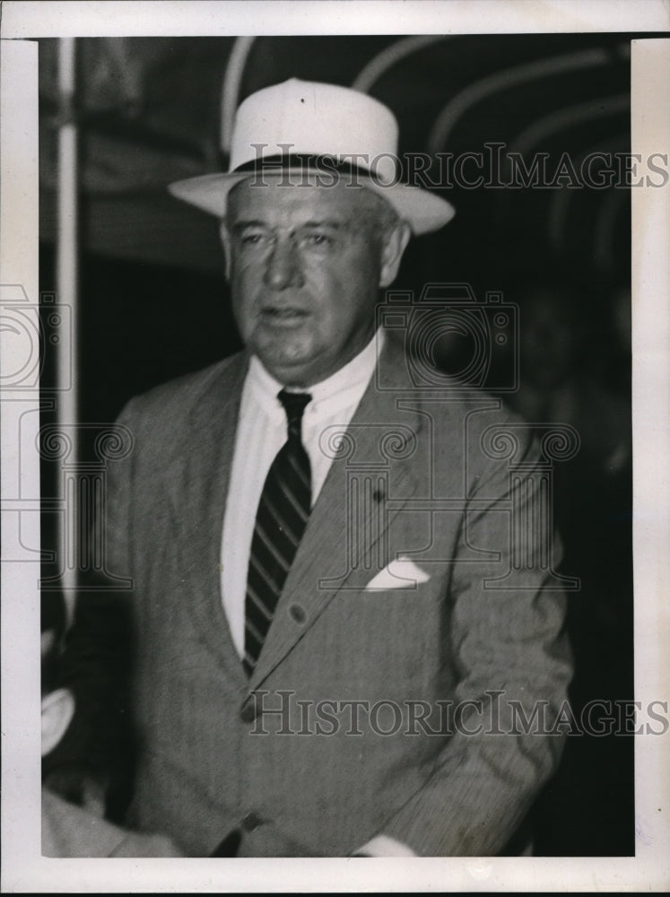 1937 Press Photo Walter Eoge former US Amb to France sails from NYC - Historic Images