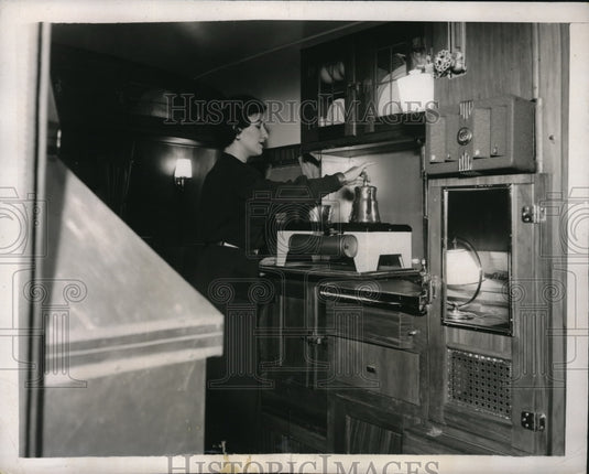 1937 Press Photo Daisy Fisher Marshall "Land Yacht" Refrigerator - Historic Images