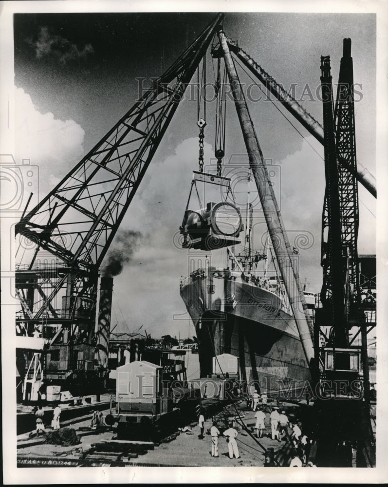 1953 Press Photo Gen Electric turbine-generator set at Calcutta harbor - Historic Images