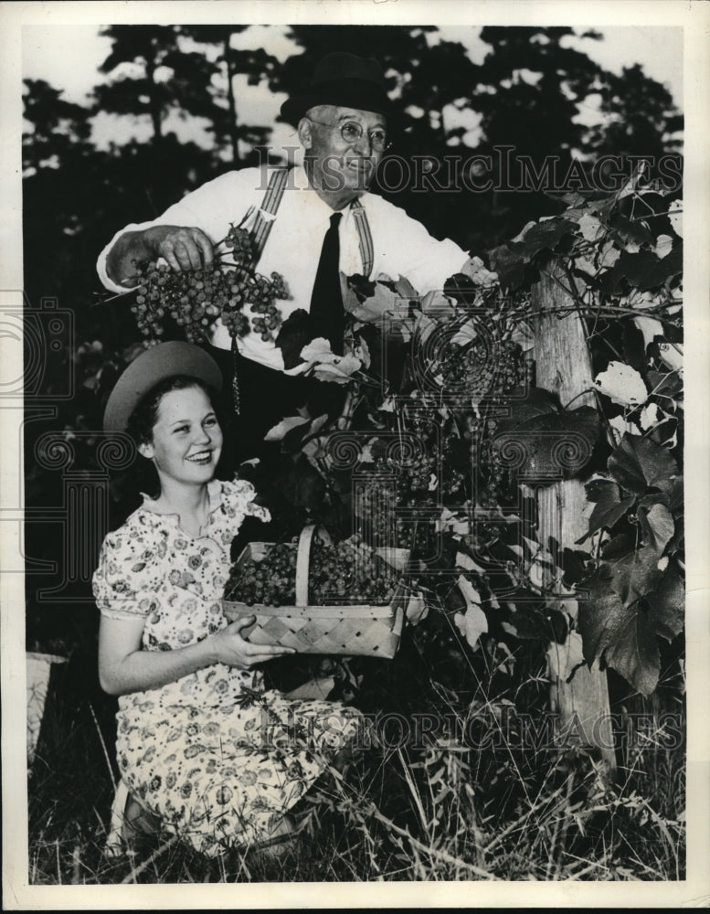 1938 J.D. &quot;Cap&quot; Martin Acquires Farm in Atlanta, GA for Retirement - Historic Images