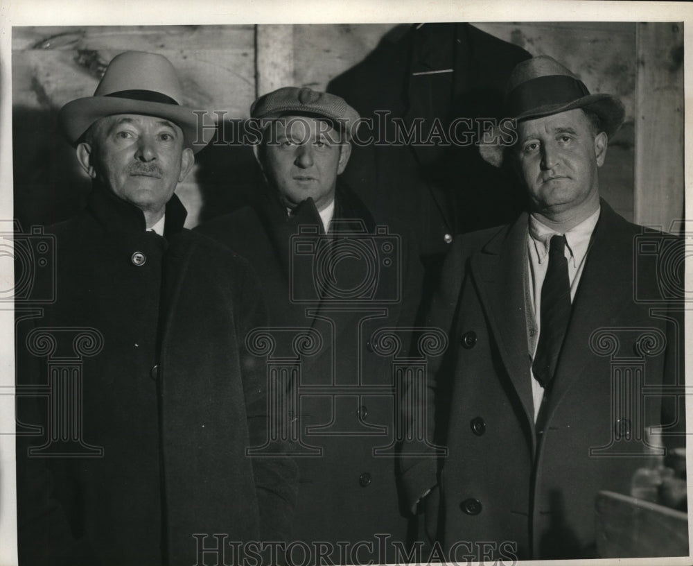 1932 Press Photo Max Ellis with Harry Schwantg and Morris Belivynsky - ned13875-Historic Images