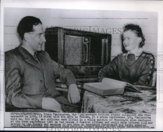 1955 Press Photo Moscow Dr Bruno Pentecerve & wife British scientist - Historic Images