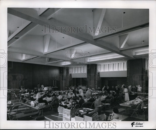 1957 Press Photo Social hall of Fairmount Temple in Cleveland Ohio - Historic Images
