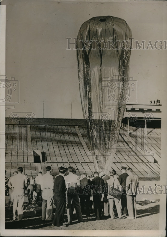 1936 Media Photo Test stratosphere balloon as it was ready to ascend - Historic Images