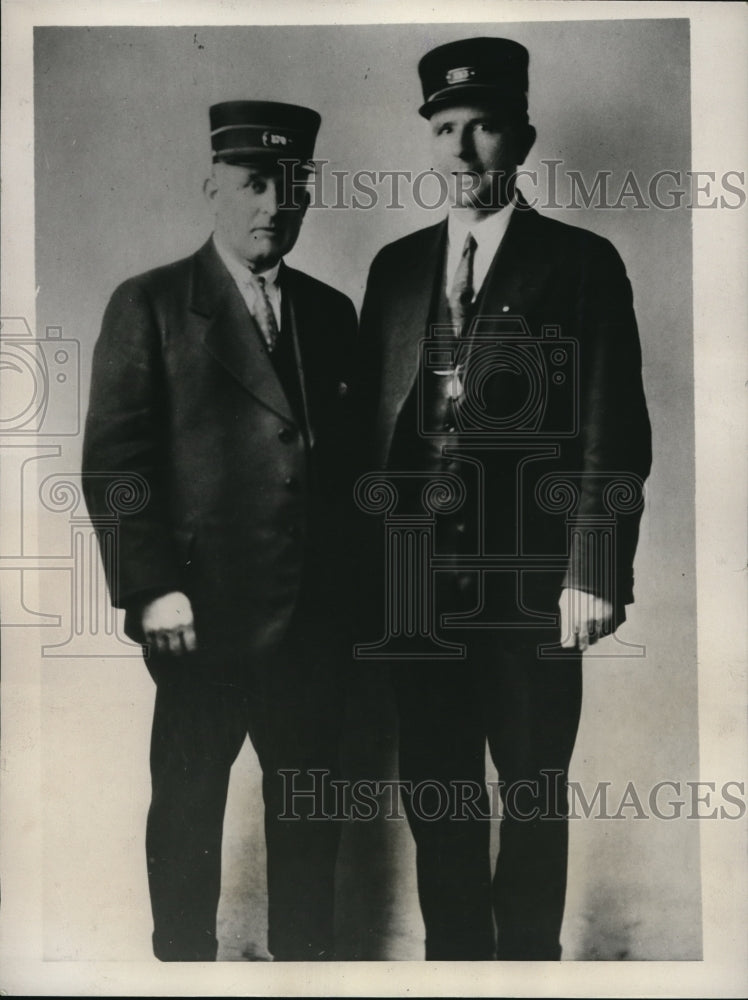 1933 Media Photo Bert Davis & Harry Stonton Claims Record For Length In Service - Historic Images