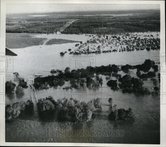 1936 Press Photo Aerial view of Colorado River floods near San Saba Texas-Historic Images