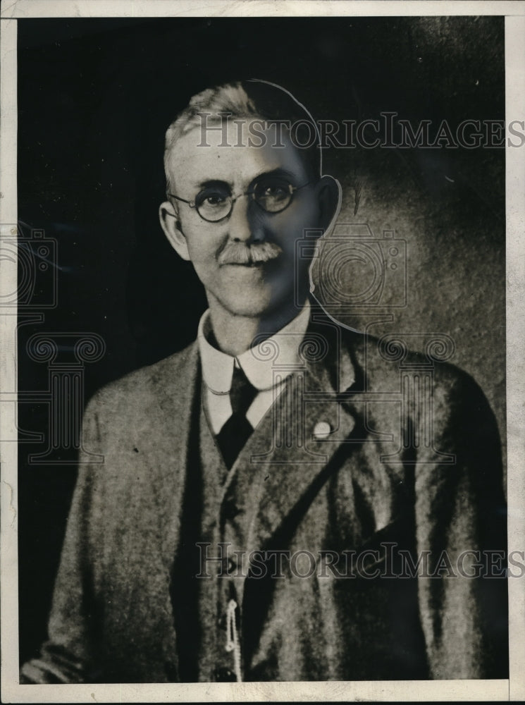 1926 Press Photo Picture of Dr. C. H. Parker in South Sea - Historic Images