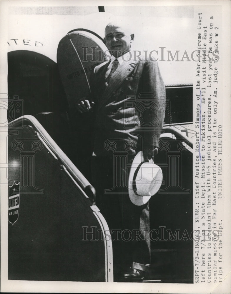 1953 Press Photo Robert Simmons Chief Justice Of Nebraska On Mission To Pakistan - Historic Images