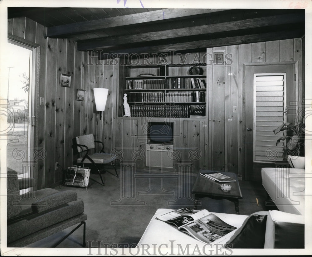 1962 Press Photo Family room design fro relaxed living with paneling - Historic Images