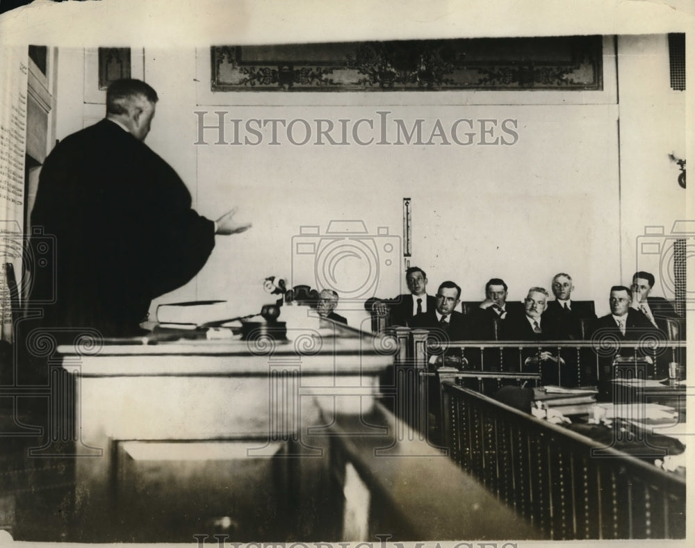 1928 Press Photo Albany NY Trial of Mrs Flo Knapp before Justice Callaghan - Historic Images