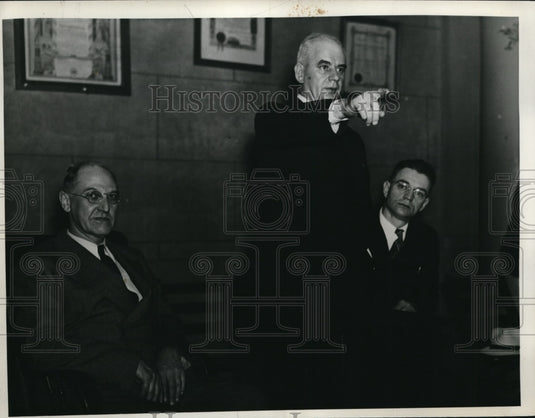 1937 Press Photo Expose Theft Of Three Years Ago - Historic Images