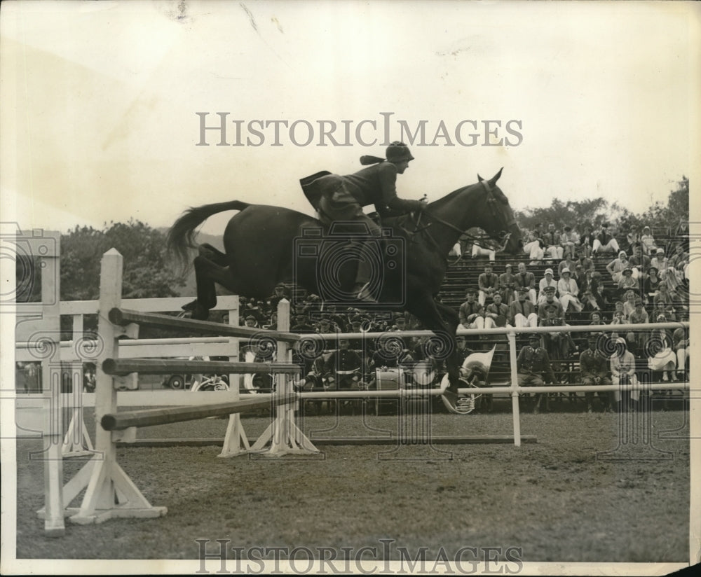 1931 Press Photo West Point Horse Show Pheobe Warren New York West Point Benefit - Historic Images