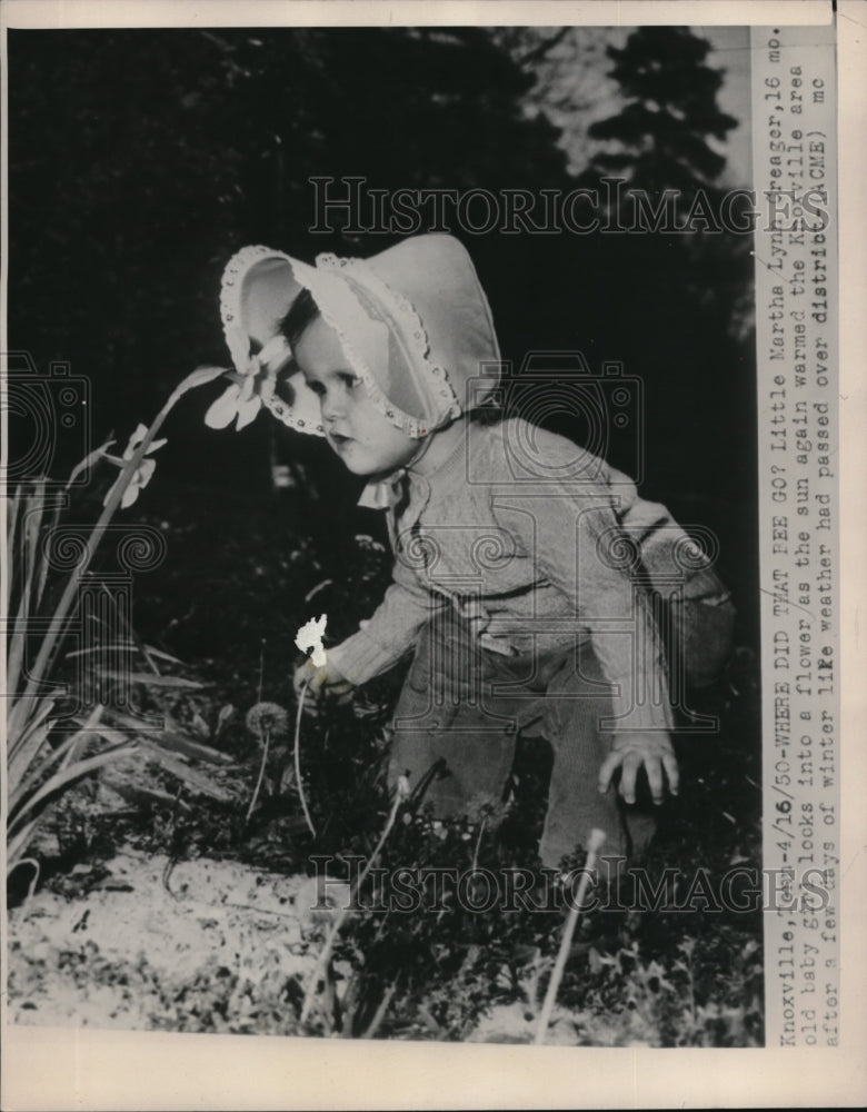 1950 Press Photo Martha Lynn Greager Playing IN the flowers - Historic Images