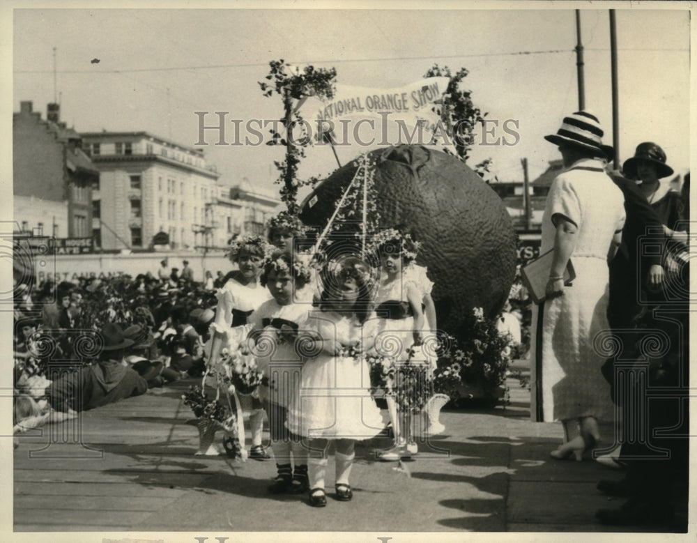 1923 Press Photo Thousands See Kiddies in annual Floral Parade in Ocean Park, - Historic Images