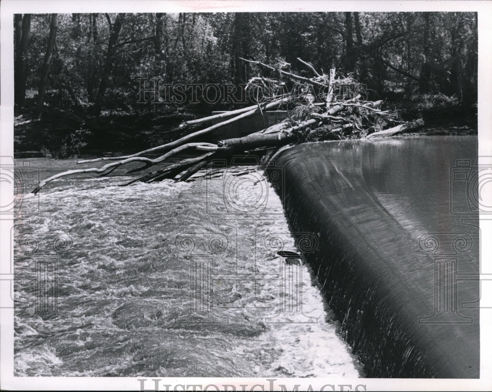 Undated Press Photo Log jam at Daniels Park Chagrin River Falls - ned33703 - Historic Images