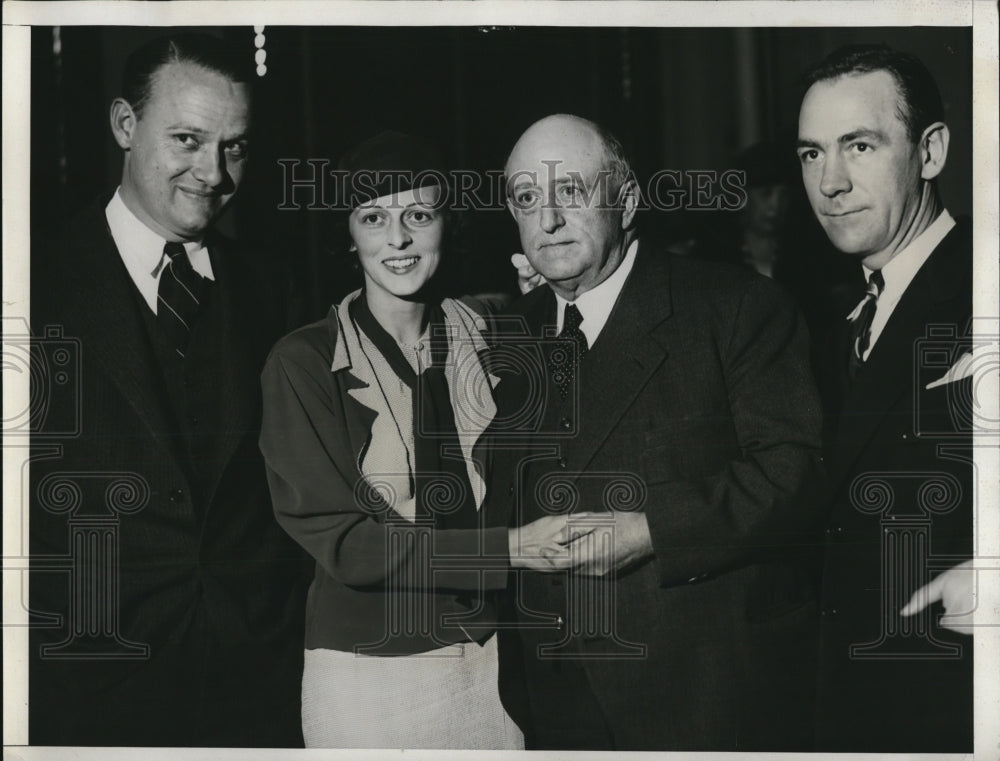 1933 Mrs. Marian Read as she thanked the jury in Los Angeles court - Historic Images