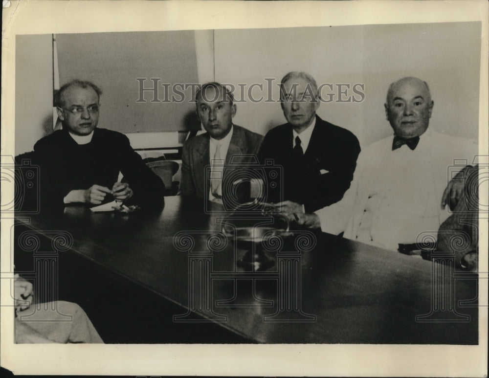 1933 Press Photo Medical authorities meet to fight &quot;Sleeping Sickness Disease&quot; - Historic Images