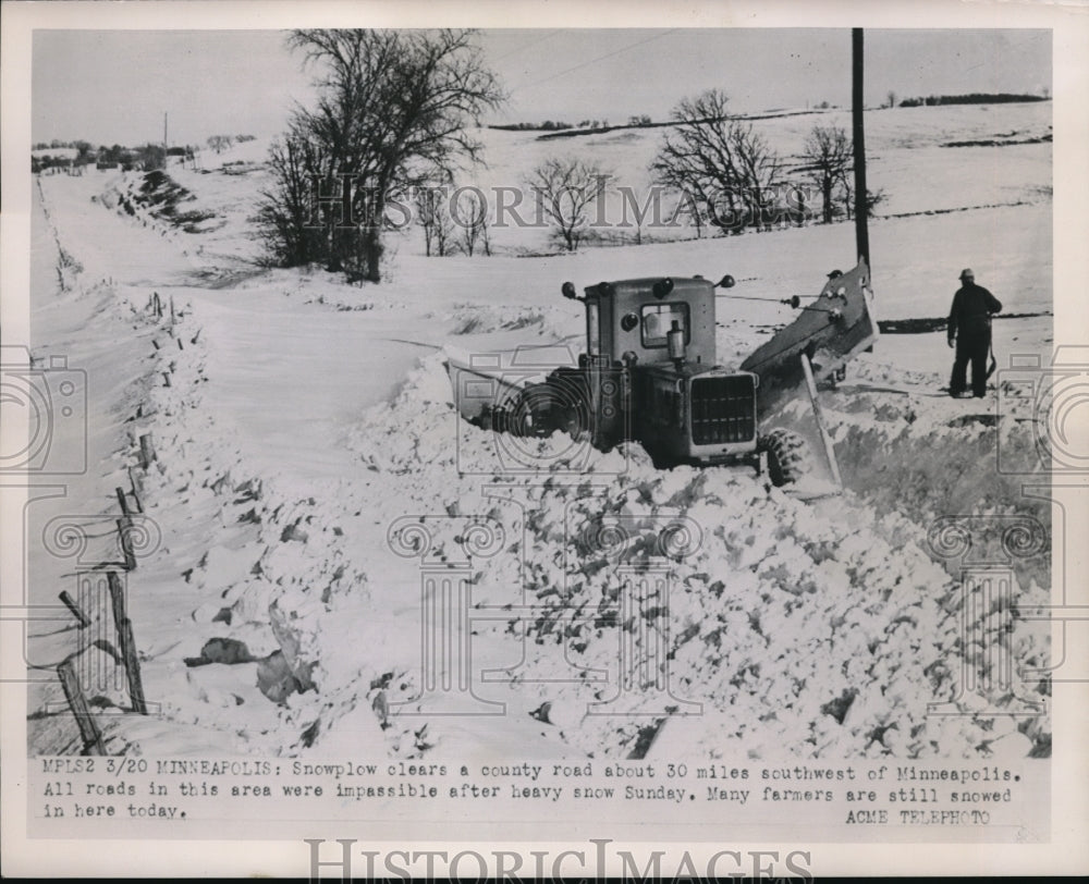 1951 Press Photo Snowplow clears a road 30 miles southwest of Minneapolis - Historic Images