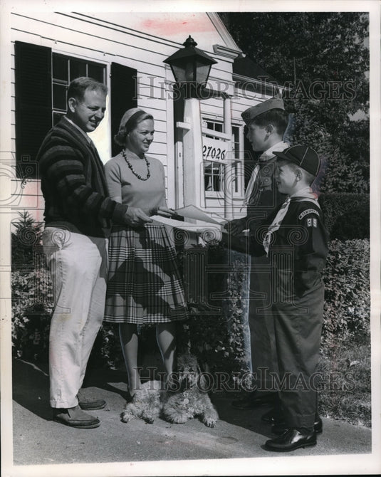 1964 Press Photo Trick and Treating at the Bay Village-Historic Images