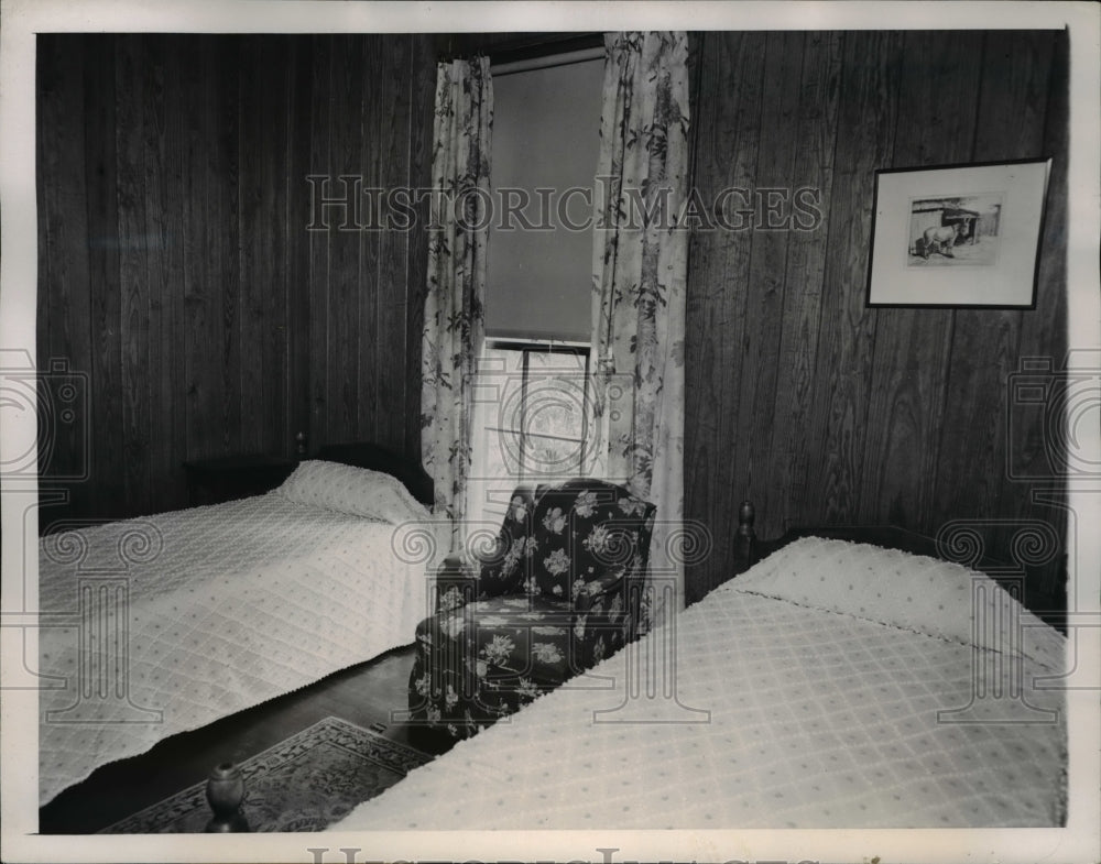 1947 Press Photo Bedroom in the Little White House at Warm Springs - Historic Images