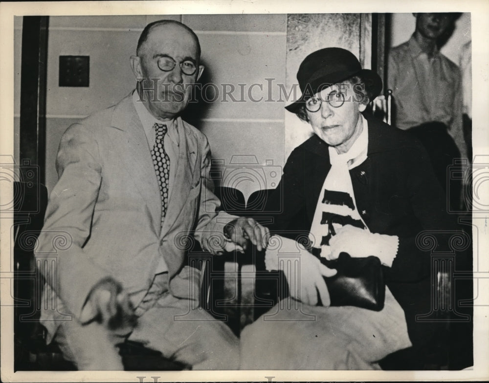 1935 Press Photo Mr. and Mrs. Ben Laska in Federal Court-Historic Images