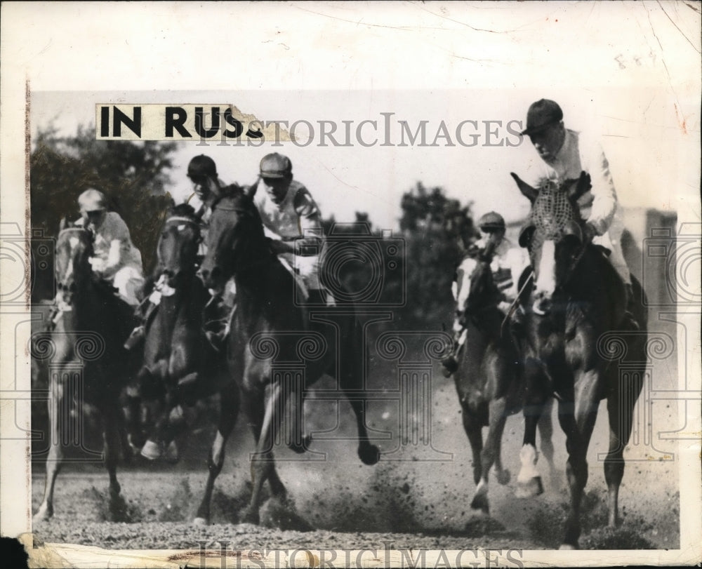 1945 Press Photo Horse Racing In Russia - Historic Images