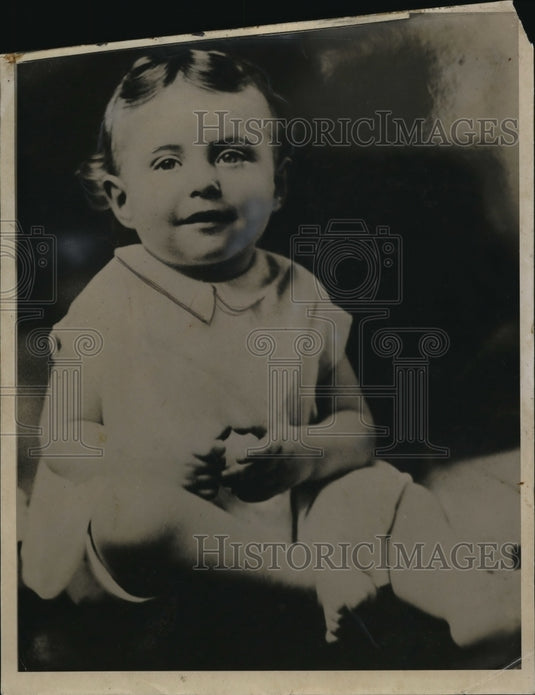 T H Robinson  - Historic Images