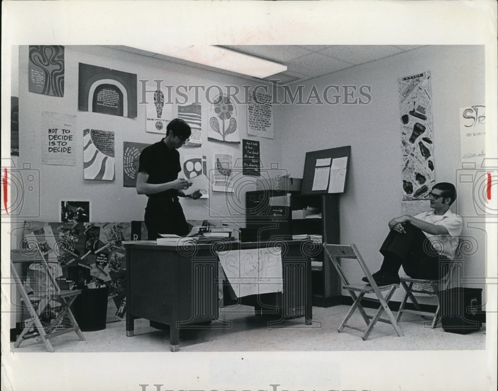 1965 Press Photo John Carroll University newspaper office, Student Activities Ct - Historic Images