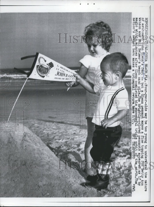 1962 Press Photo Too Young to Understand the Nature - Historic Images