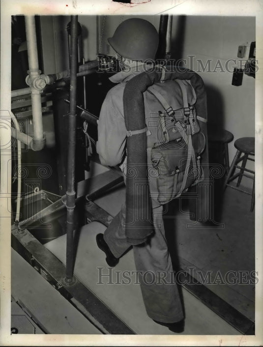 1943 Bethesda Md Pvt Richard Kilcoyne USMC is demonstrating the-Historic Images