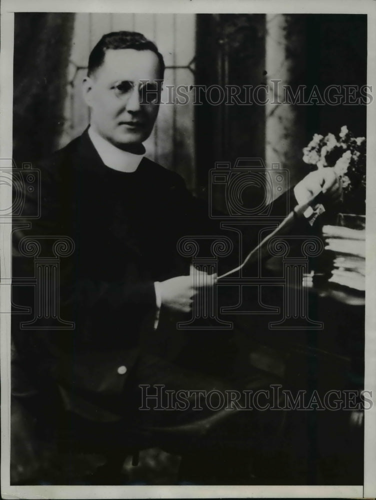 1934 Press Photo Rev. John Stipanovic, Pastor of Sts. Peter and Paul Church-Historic Images