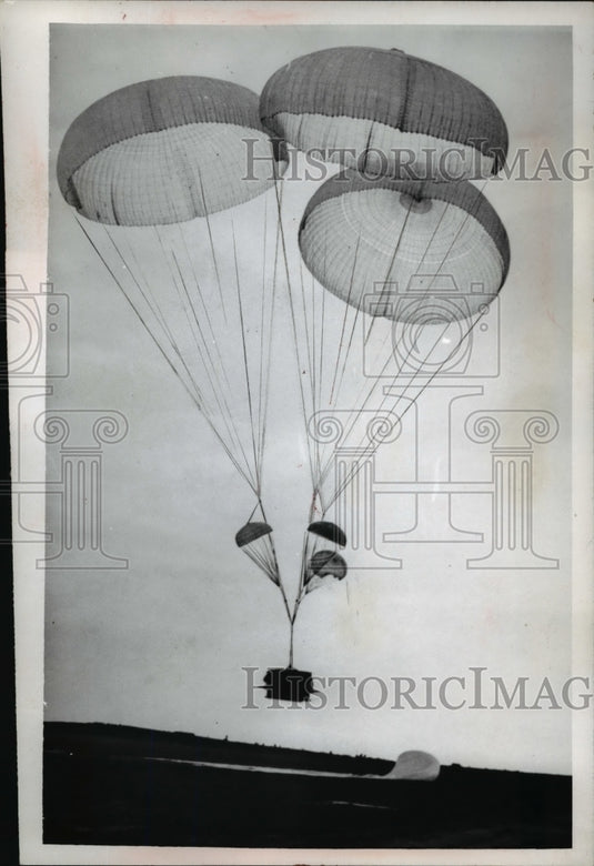 1967 Press Photo Parachutes for the supplies of Soviet Union's armed forces-Historic Images