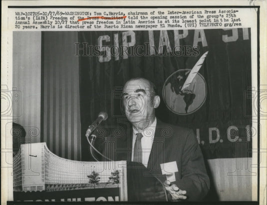 1969 Press Photo Tom Harris at 25th Annual Assembly-Historic Images