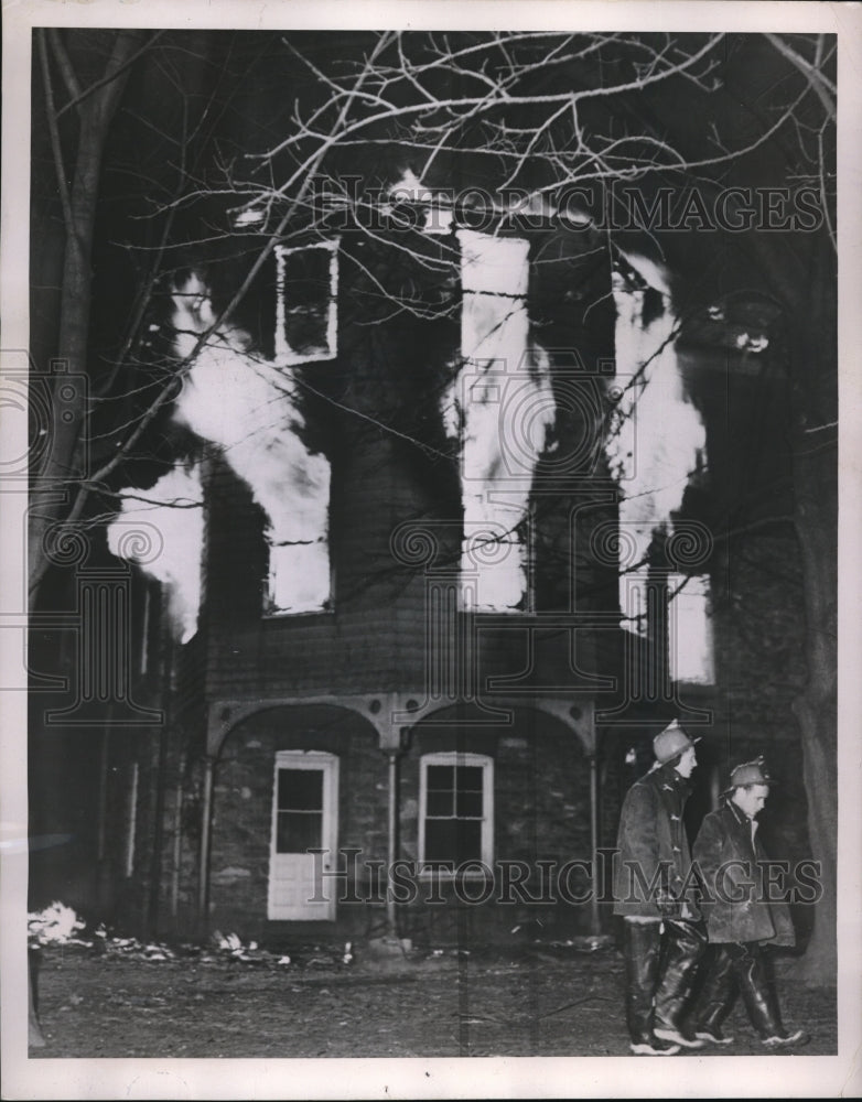 1952 Press Photo The fire that swept the Elwyn Training School-Historic Images