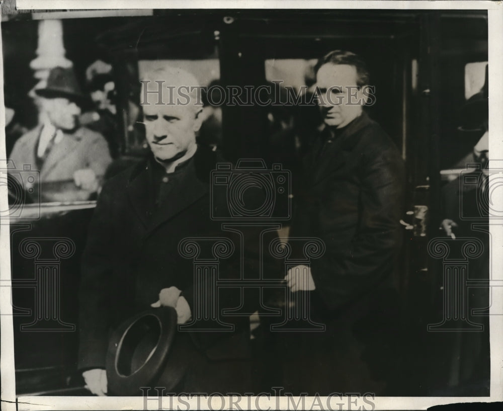 1924 Press Photo Archbishop Hayes and Monsignor Ohern arrival in Rome-Historic Images