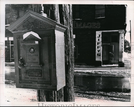 Press Photo Jiffy;s Bar in Lexington - Historic Images