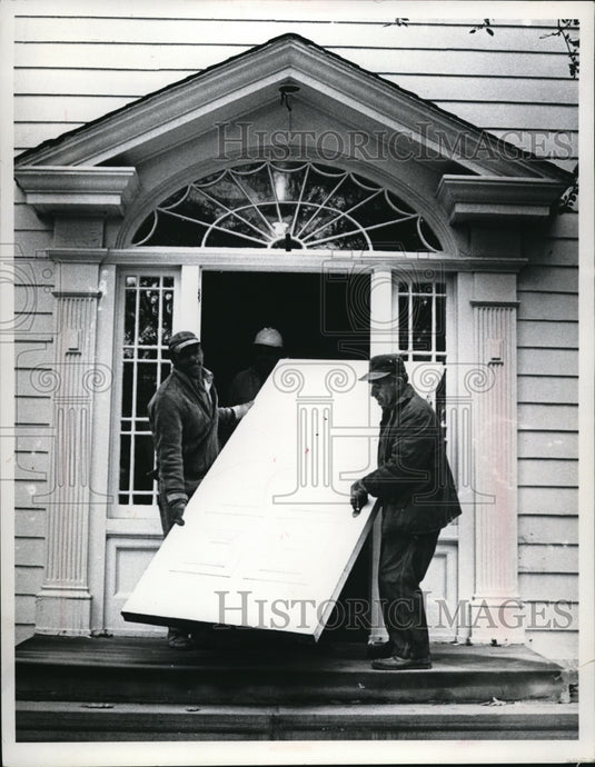 Undated Press Photo Julius King, Lee Sledde and Jerry Ferrante at Clark Home - Historic Images
