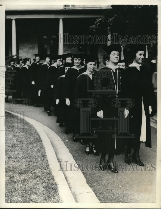 1935 Press Photo New Rochelle College commencement for Seniors - Historic Images