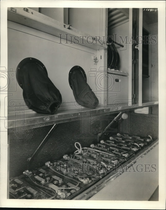 1939 Press Photo Interior of Front compartment showing power battery Compartment - Historic Images