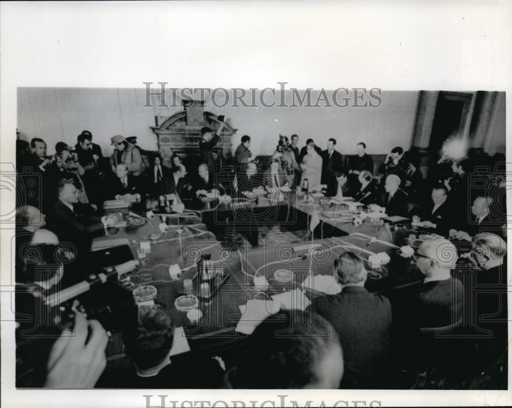 1970 Press Photo Western Ambassadors meet for an attempt to reduce tension-Historic Images