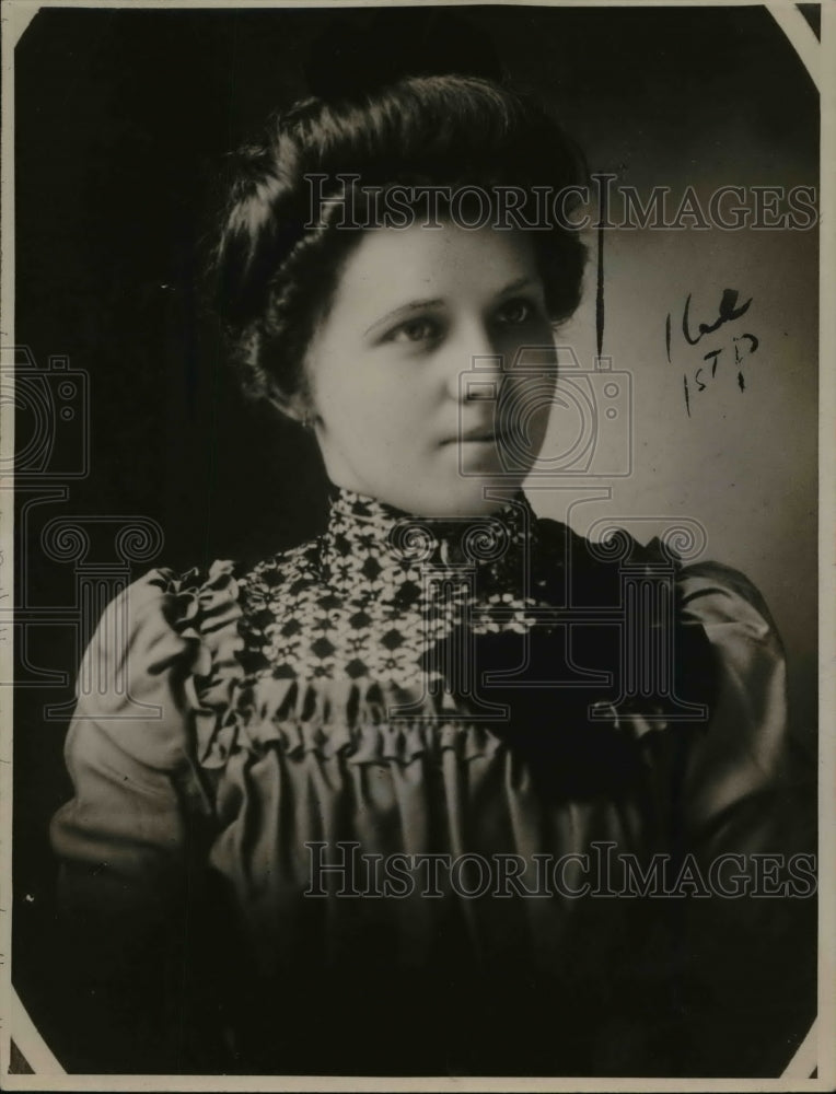 1920 Press Photo Portrait of Lara Pleiffer Steinhauss Portrait - Historic Images