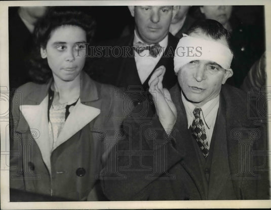 1944 Press Photo Chicago Pauline Saylor & Stanley Castle at trial for bar brawl - Historic Images