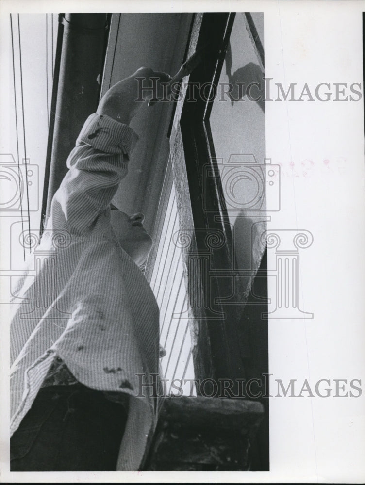 1966 Press Photo Cricket Briggs, 18, volunteer with Church group - Historic Images