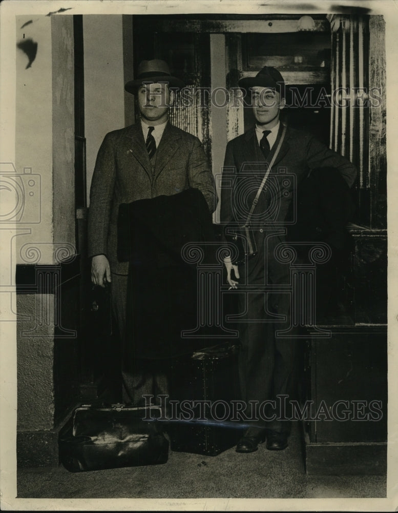 1927 Press Photo Harvey Wertz and John Dailey starting a 50,000 mile pilgrimage - Historic Images