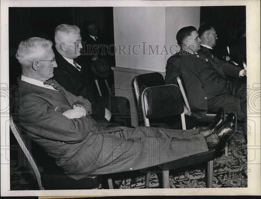 1944 Press Photo Milk Producers Fred H. Suhre and Bruce B. Derrick at GOP - Historic Images