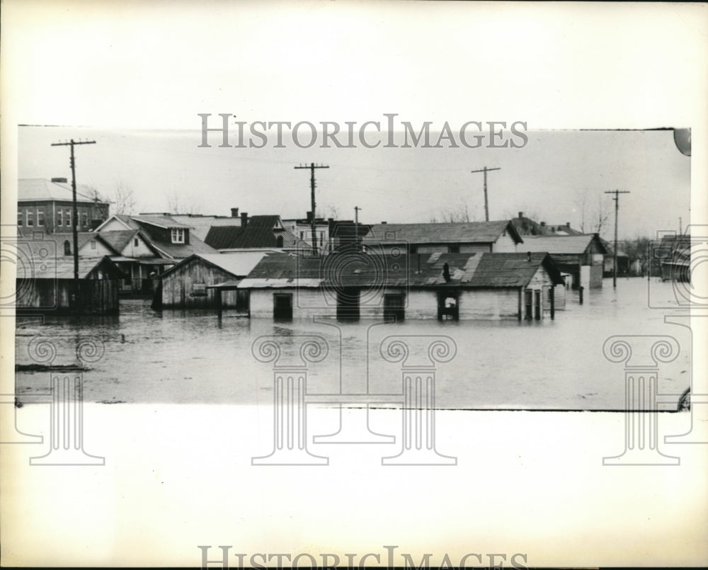 1933 High Waters of the Ohio River caused death of nine person.-Historic Images