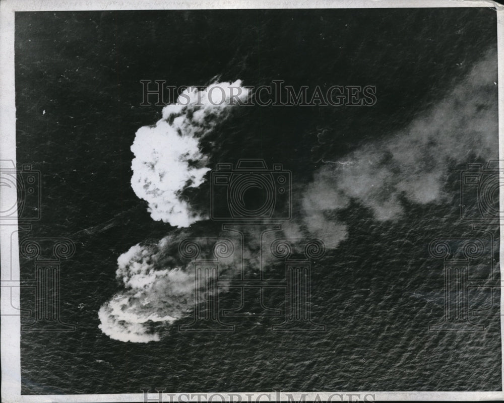 1944 Press Photo An aerial collision ends lives the of Raymond Clapper and crews - Historic Images