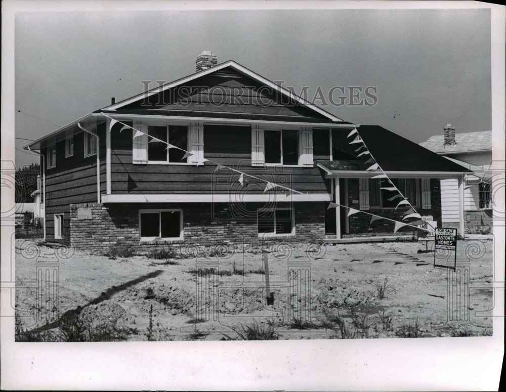 1965 Press Photo Golden Gate Estates in Mayfield Heights - Historic Images