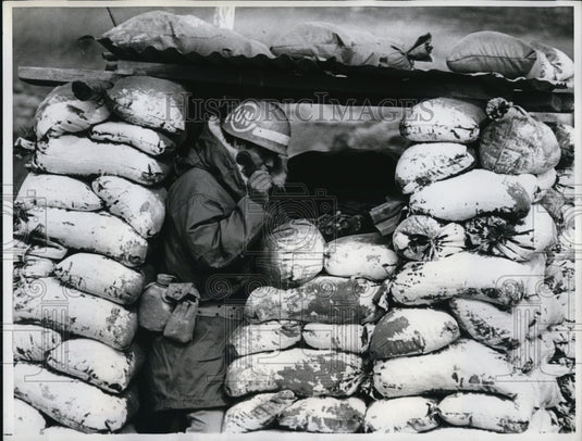 1974 U.S. Peacekeeping force on watch between Syria and Israel.-Historic Images